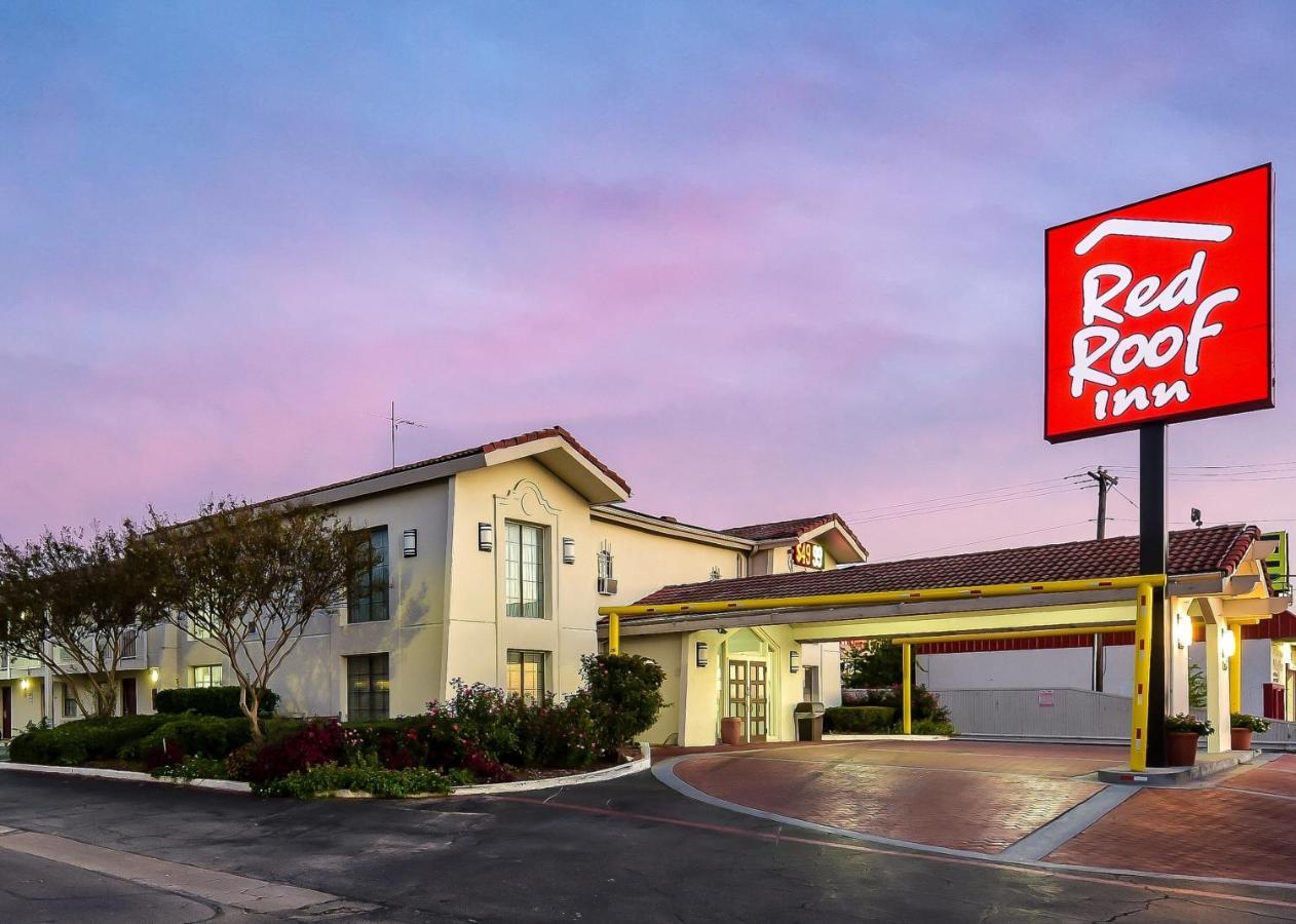 Red Roof Inn Plano Esterno foto