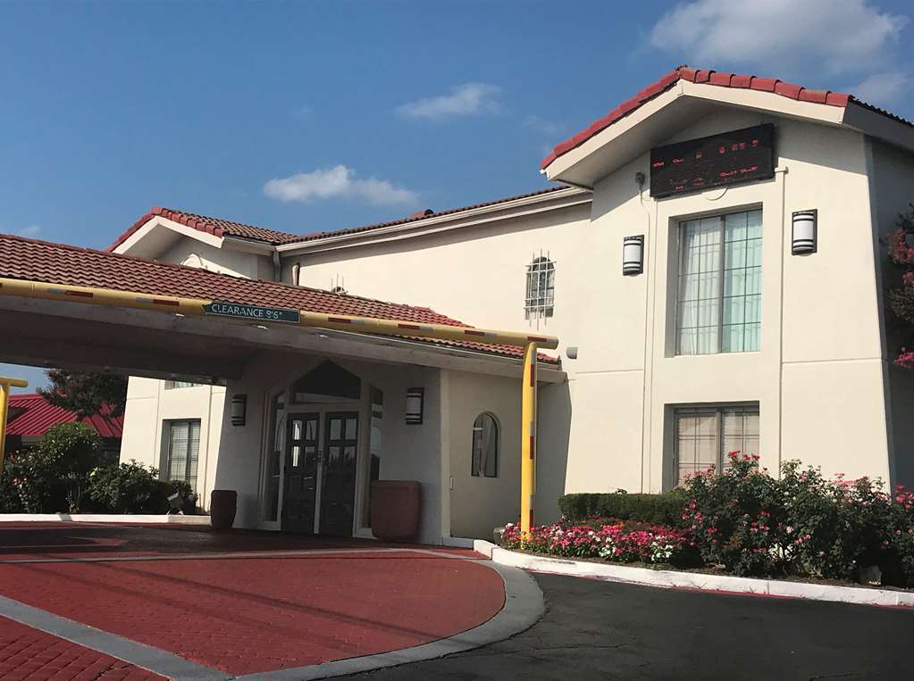 Red Roof Inn Plano Esterno foto